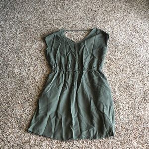 UNIVERSAL THREAD 💚 Army Green Dress w/ Pockets -M